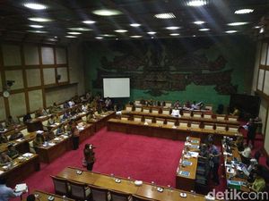 DPR Setujui Dana Bank Tanah 2016 Rp 16 Triliun DPR Setujui Dana Bank Tanah 2016 Rp 16 Triliun