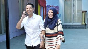 Happy Family! Bahagianya Dude Harlino dan Alyssa Soebandono