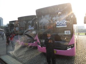 Asyik! TransJakarta Tambah 116 Bus Mercy dan Scania Baru Asyik! TransJakarta Tambah 116 Bus Mercy dan Scania Baru