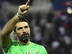 Buffon Pamer Aksi, Buktikan Dirinya Belumlah Mati