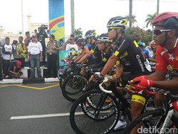 Di Bawah Rintik Hujan, Tour de Siak 2016 Dimulai