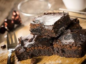 Bolak-balik Bikin Brownies Selalu Gagal, Mungkin Ini Kesalahan yang Anda Lakukan