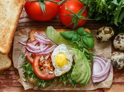 Simpan Alpukat, Pisang dan Tomat dengan Cara Ini Agar Lebih Tahan Lama (1)