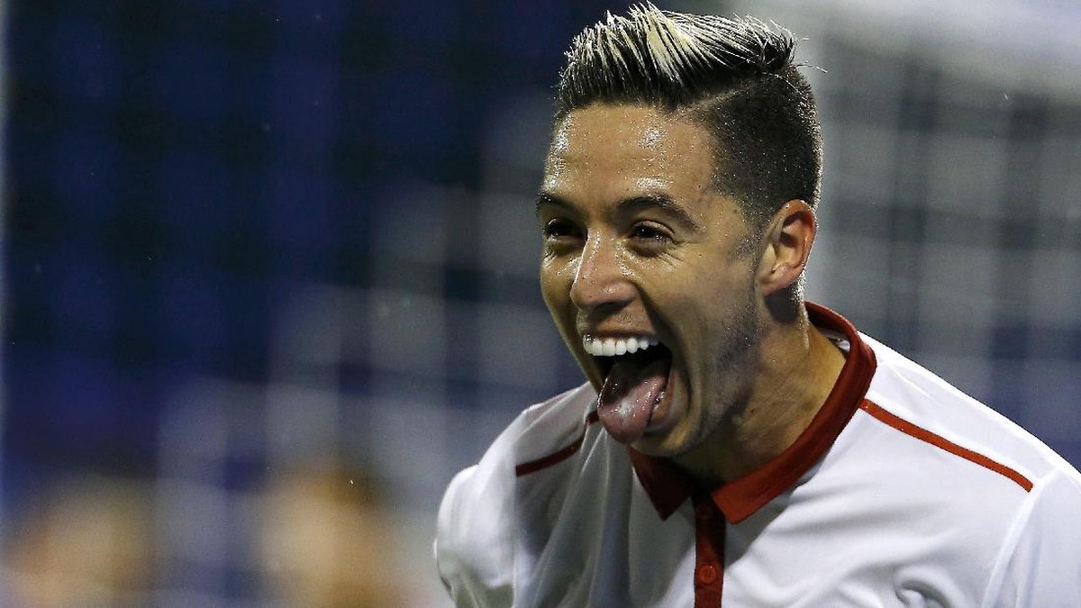 Samir Nasri ketika masih memperkuat Sevilla (REUTERS/Antonio Bronic)