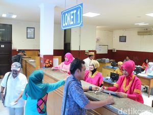 Aksi Tipu-tipu Satpol PP Pemprov Sulsel Nyambi Calo Samsat-Tilap Rp 120 Juta Aksi Tipu-tipu Satpol PP Pemprov Sulsel Nyambi Calo Samsat-Tilap Rp 120 Juta