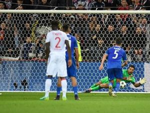Kritikan Melecut Buffon