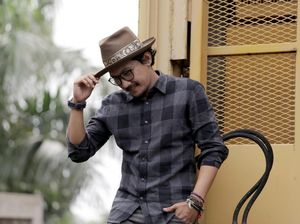 Masih Cinta-cintaan, Sandy Canester Incar Pendengar Muda