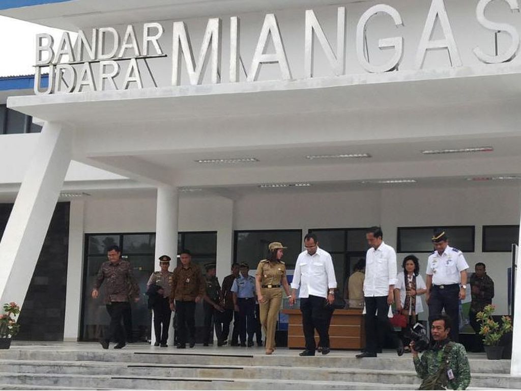 Menhub Cerita Pesawat Terbang 2 Kali Seminggu ke Miangas Menhub Cerita Pesawat Terbang 2 Kali Seminggu ke Miangas