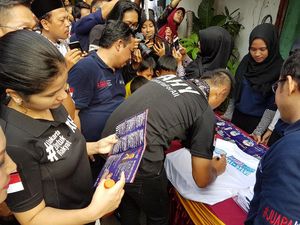 Agus Yudhoyono Semangati Relawan di Terogong: Jadikan Juara!