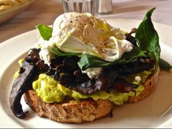 Senat Australia Bahas Gaya Hidup Mewah Anak Muda Sehingga Tak Mampu Beli Rumah