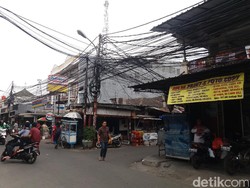 PLN: Kabel Semrawut di Palmerah Bukan Milik Kita, Tapi akan Ditertibkan
