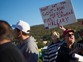 Mereka Benci Mati Hillary