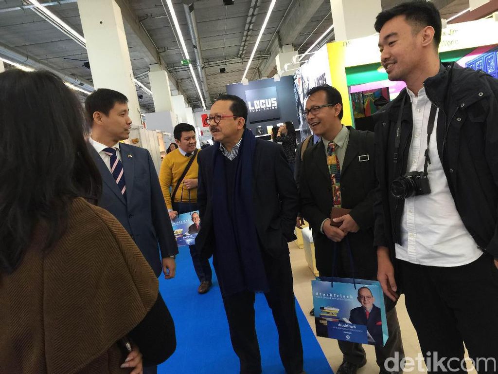 Stand Indonesia Paling Unik di FBF 2016, Dubes Fauzi Bowo Bangga Stand Indonesia Paling Unik di FBF 2016, Dubes Fauzi Bowo Bangga