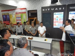 Menpan Yakin Polisi Indonesia Tidak Kalah dengan Polisi Luar Negeri