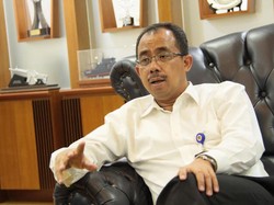 Dirjen Bea Cukai: Kejar Cukai Rokok Hingga Pamer Gudang Raksasa