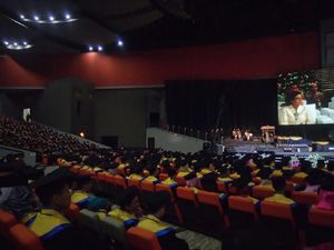 Sri Mulyani Mewisuda 4.260 Alumni STAN