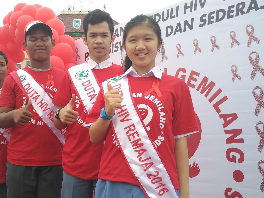 Celoteh Pelajar SMA Batam Soal Kampanye HIV-AIDS Celoteh Pelajar SMA Batam Soal Kampanye HIV-AIDS