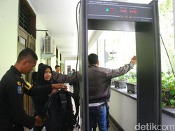 Pengamanan di Balai Kota dan Rumah Dinas Wali Kota Surabaya Diperketat