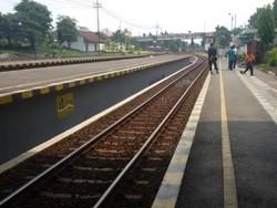 Turis Perempuan Tewas Tertabrak KA di Stasiun Lempuyangan Diduga Bunuh Diri