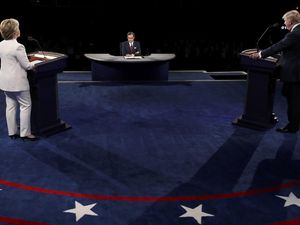 Debat Trump-Hillary Ditonton 71,6 Juta Orang, Terbanyak Ketiga dalam Sejarah AS Debat Trump-Hillary Ditonton 71,6 Juta Orang, Terbanyak Ketiga dalam Sejarah AS