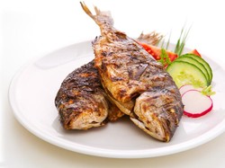 Bosan Menu Ikan Goreng Biasa? Coba Saja 6 Kreasi Ikan Goreng Sedap Ini