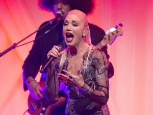 Seksinya Gwen Stefani Bergaun Transparan Saat Tampil di Gedung Putih