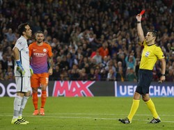 Ter Stegen Bersimpati Atas Blunder Bravo