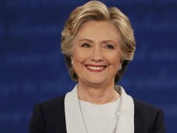 Majalah Vogue Resmi Dukung Hillary Clinton