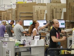 Gokil! Gaji Karyawan Amazon Sekarang Bisa Tembus Rp 5 Miliar