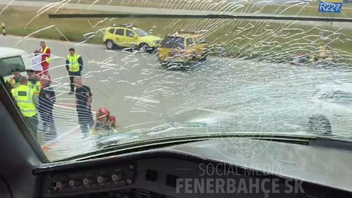 Insiden dengan Burung Paksa Pesawat Fenerbahce Mendarat Darurat