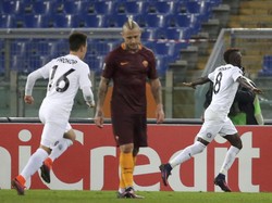 Buang Keunggulan Dua Gol di Menit-Menit Akhir, Nainggolan: Roma Ketiduran