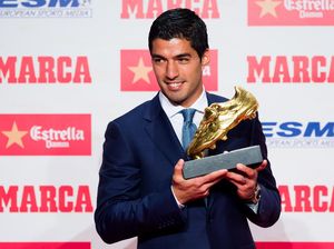 Evra kepada Suarez: Selamat, Kau Pemain Nomor 9 Terbaik!