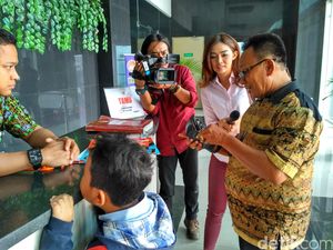 Cerita Saksi Soal Pertemuan Suami Mirna dengan Rangga dan Misteri Bungkusan