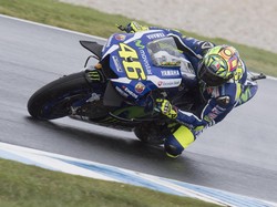 Apakah Valentino Rossi Sudah Terlalu Tua?