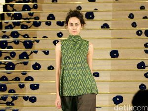 Ikat Indonesia by Didiet Maulana