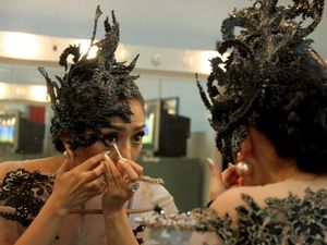 Yuk, Intip Persiapan Siti Badriah Saat Dandan hingga Tampil!