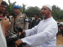 Tak Hanya Didemo, Ahok Juga Diinterupsi Saat Beri Sambutan di RPTRA Tebet