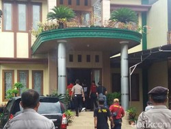 Polisi Geledah dan Sita Aset Dimas Kanjeng, dari Rumah Istri hingga Minimarket