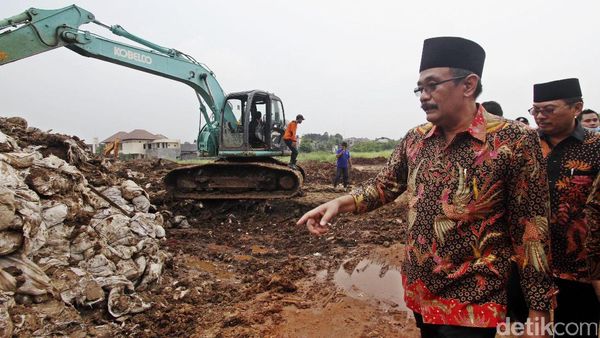 Djarot Tinjau Pembangunan Waduk Rawa Minyak