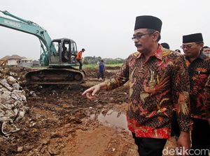 Djarot Tinjau Pembangunan Waduk Rawa Minyak