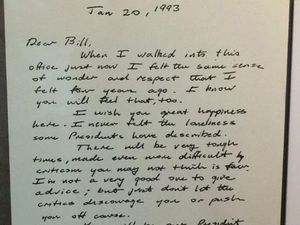 Surat Bush Senior ke Bill Clinton Bikin Warga AS Terharu