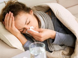 Terserang Tifus? Konsumsilah Air Kelapa dan Pisang Agar Kesehatan Tubuh Cepat Pulih