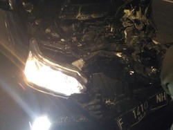 Tabrak Truk, 3 Penumpang Avanza Dibawa ke RS UKI