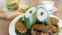Ada Burung Marlon Goreng dan Burger Juicy di Balai Kota