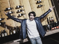 Berapa Penghasilan Reza Rahadian Sebagai Aktor Laris Saat Ini?