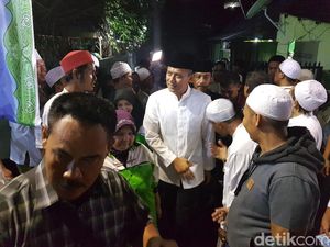 Jelang Tengah Malam, Agus Yudhoyono Hadiri Majelis Zikir di Senen