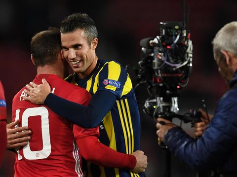 Van Persie Bikin Gol di Old Trafford, Fans MU Beri <i>Standing Ovation</i>