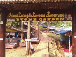 Ini Kata Traveler Soal Mahalnya Biaya Foto di Stone Garden