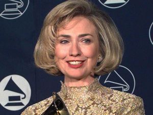 Tranformasi Rambut Hillary Clinton Dari Masa ke Masa