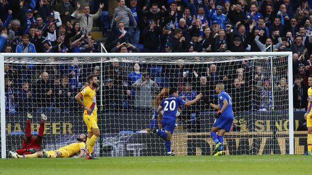 Okazaki Bikin Gol, Leicester Sementara Ungguli Palace 2-0